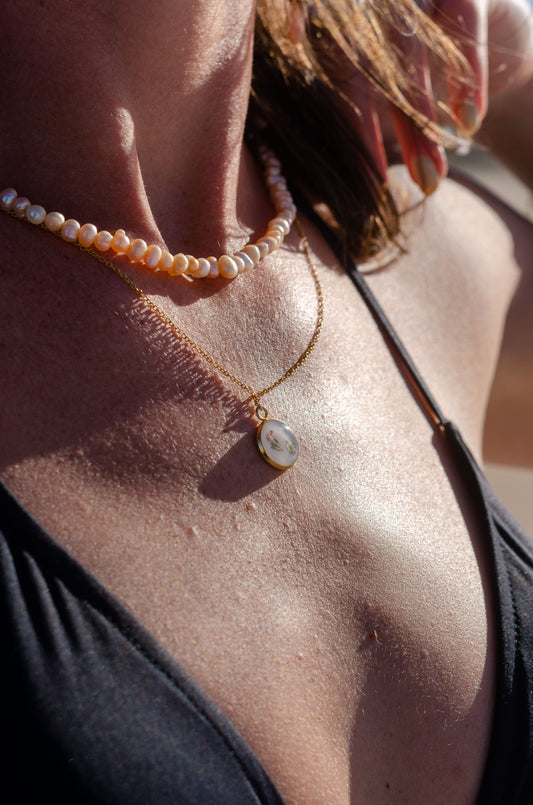 Delicate Flower Necklace – Minimal Botanical Jewelry