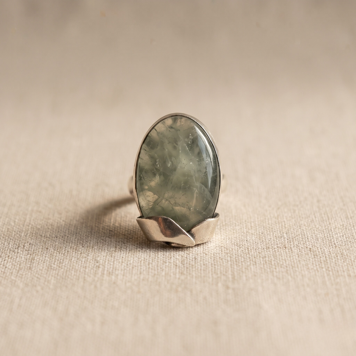 Anillo Ónix Cielo con piedras naturales, joya hecha a mano en El Born, Barcelona