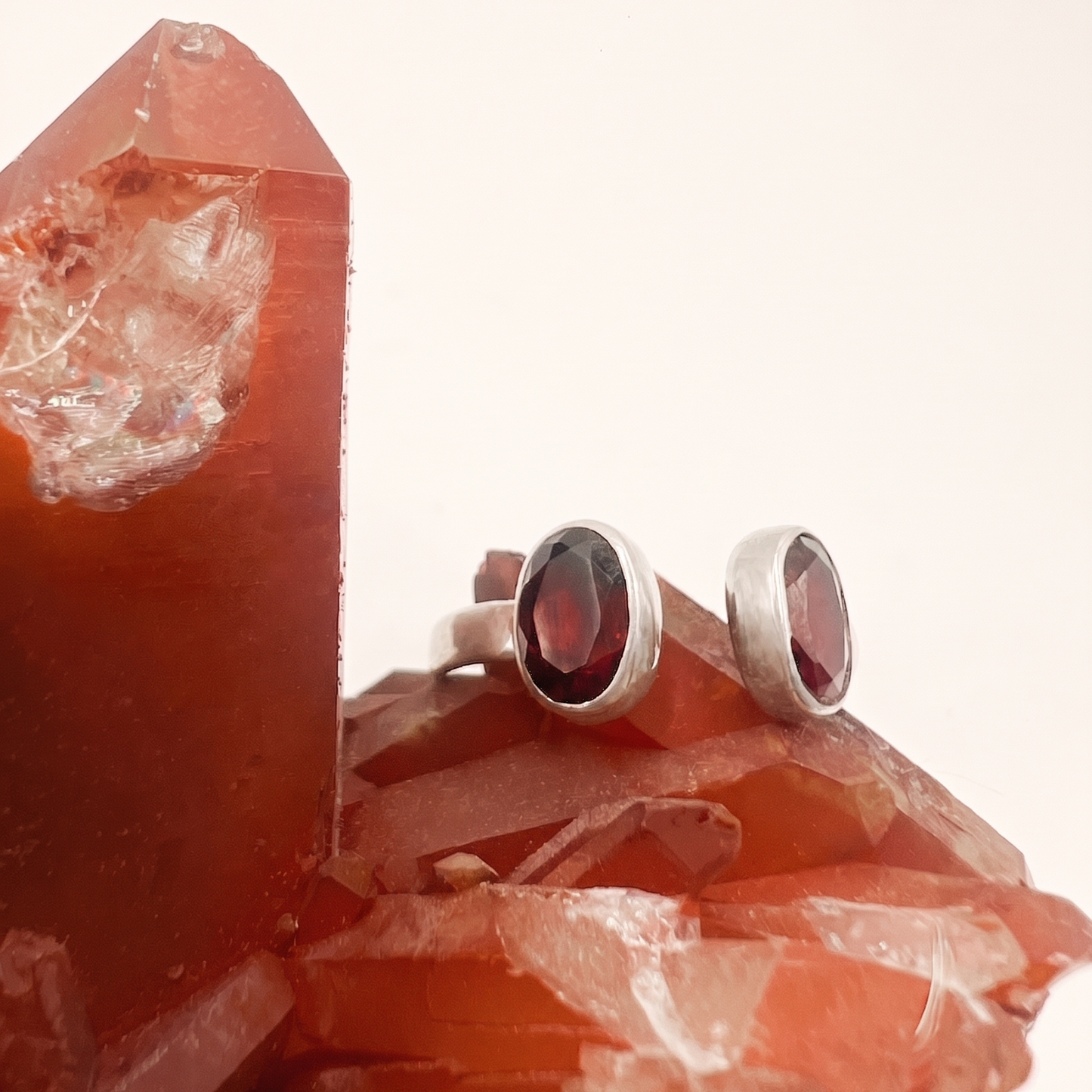 Anillo de Granate Rojo