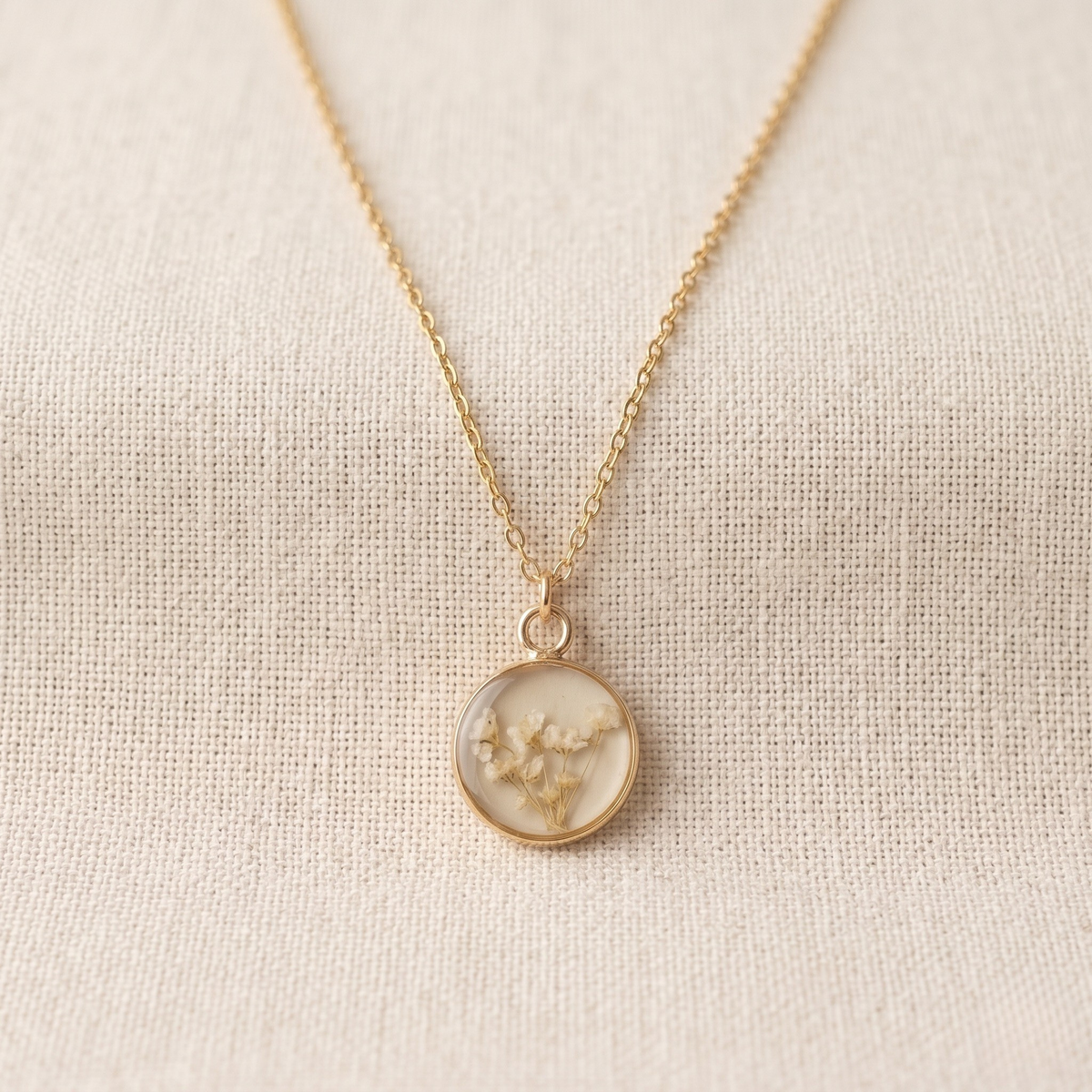 Collar minimalista con milenrama natural en resina – pieza única de MolaMon