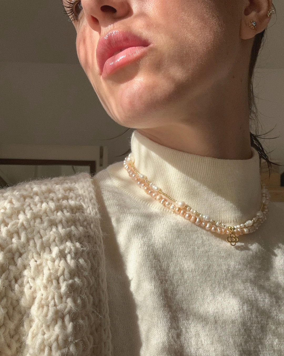 Collar de perlas de agua dulce naturales – joyería artesanal de El Born, Barcelona