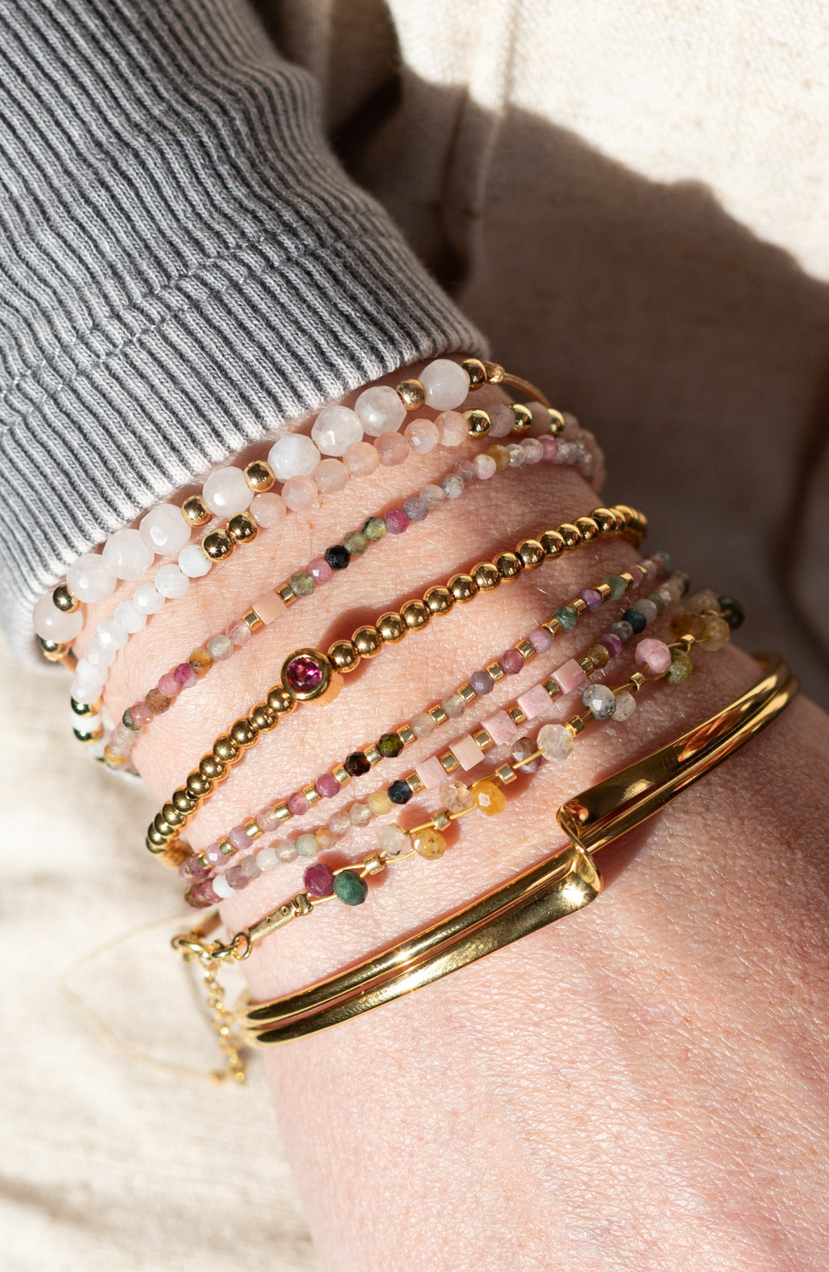 Pulsera de turmalina natural, joya hecha a mano en El Born, Barcelona